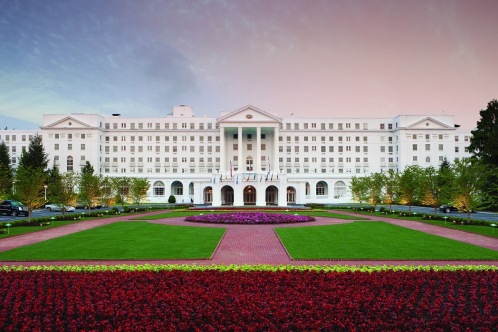 /Media/images/Product_Images/hotelreviews/greenbrier/front entrance.jpg